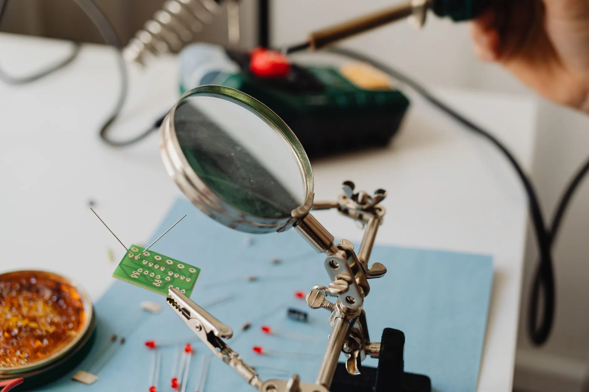 从PCB制板到功能调试：渡梵科技谈硬件打样阶段的质量管控要点正文配图 1