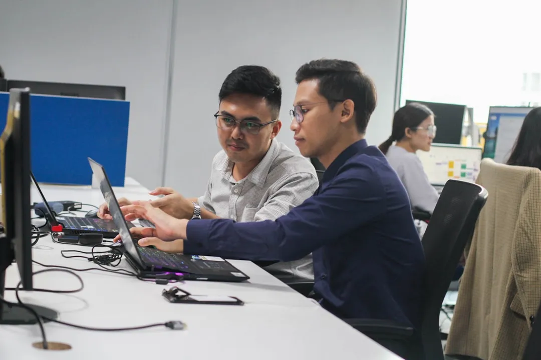 PCB制板打样与批量生产的关键工艺差异及成本控制策略